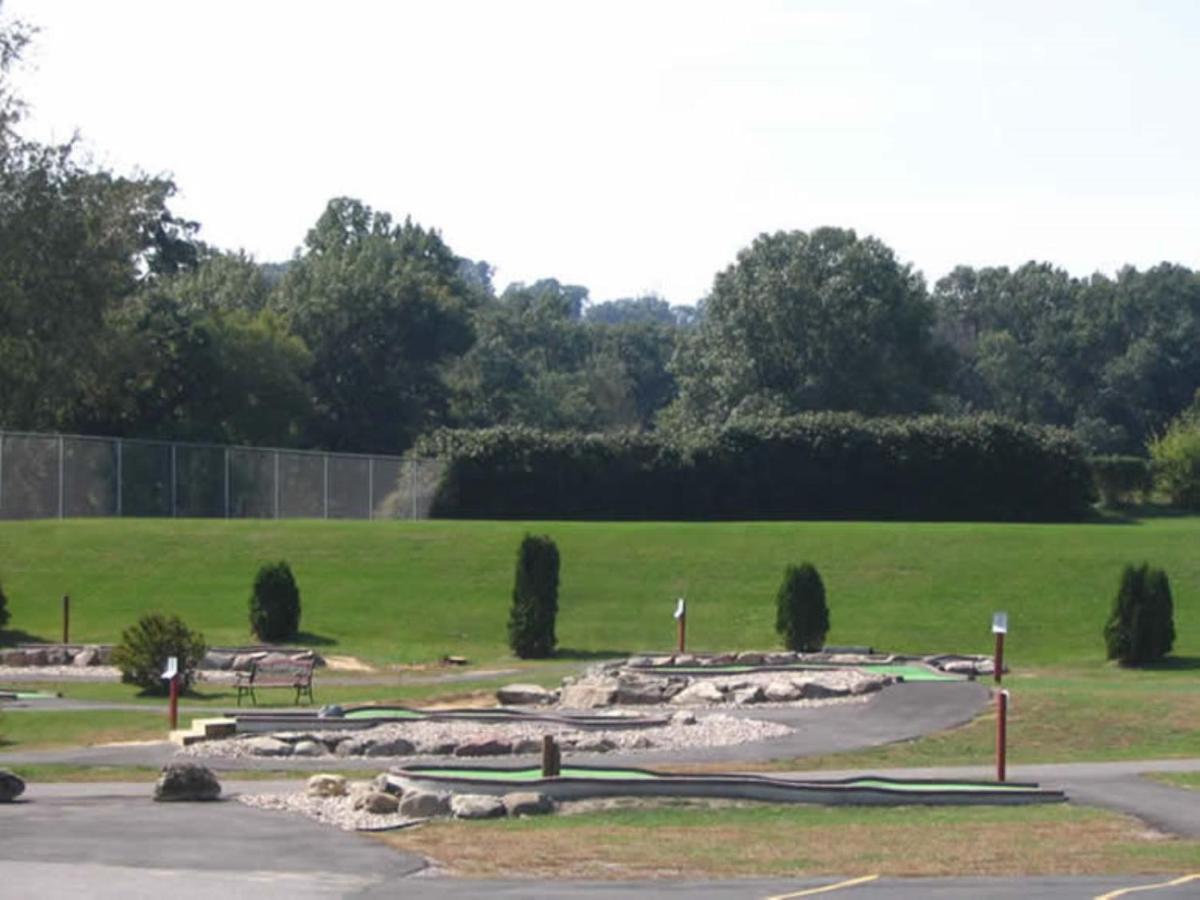 Christmas Mountain Campground Lake Delton Extérieur photo